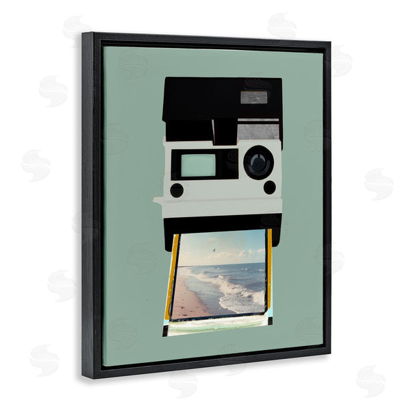 Stupell Industries Annabelle Hall | Beach Trip Vintage Camera