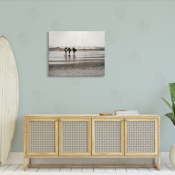 Stupell Industries Graffi*tee Studios | Strolling Surfer Friends Wall Art